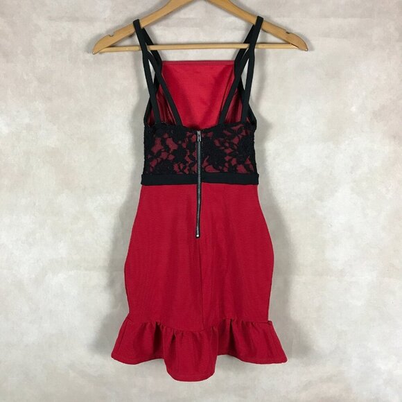 Material Girl Red Mini Skater Dress with Black Lace NWT SMALL - Picture 3 of 6